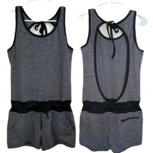 Jo + Jax Gray Black Stretch Drawstring Romper Open Back M